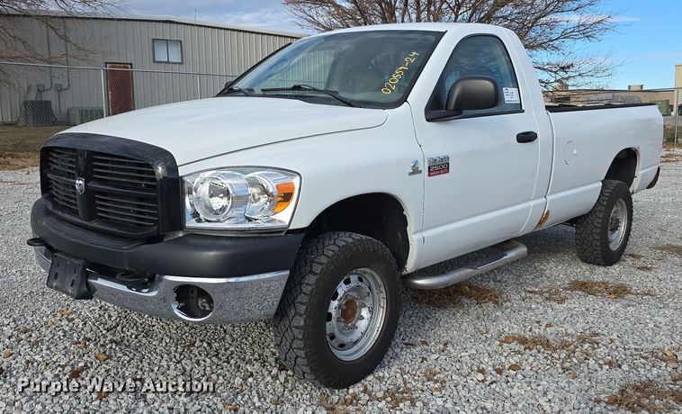 2009 Dodge Ram 2500 pickup truck - DV0142