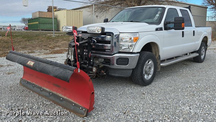 2011 Ford F250 Super Duty Crew Cab pickup truck - DV0144