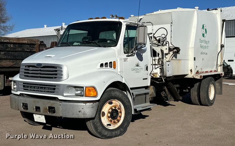 2009 Sterling Acterra refuse truck - ER8431