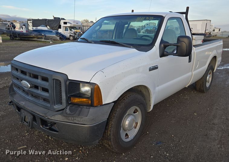 2006 Ford F250 Super Duty XL pickup truck - YA0276