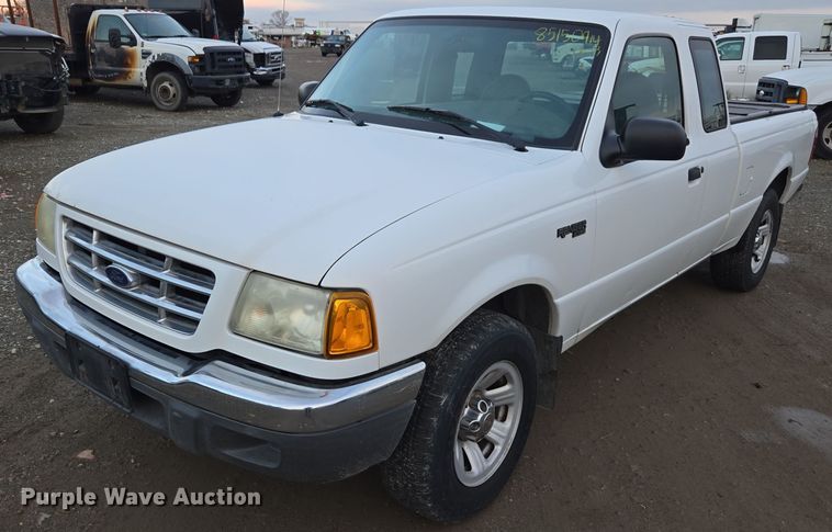 2002 Ford Ranger SuperCab pickup truck - YA0281