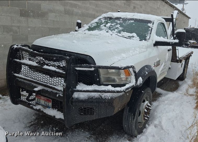 2016 Dodge Ram 4500HD flatbed truck - DT7026