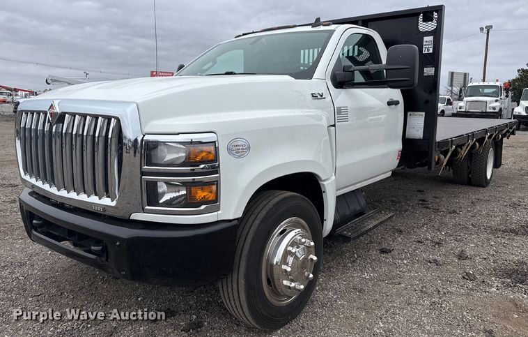 2019 International CV515 flatbed truck - EG2374