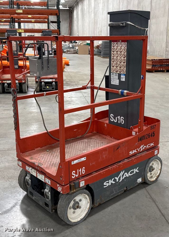 2017 Skyjack SJ16 vertical lift - EG7076