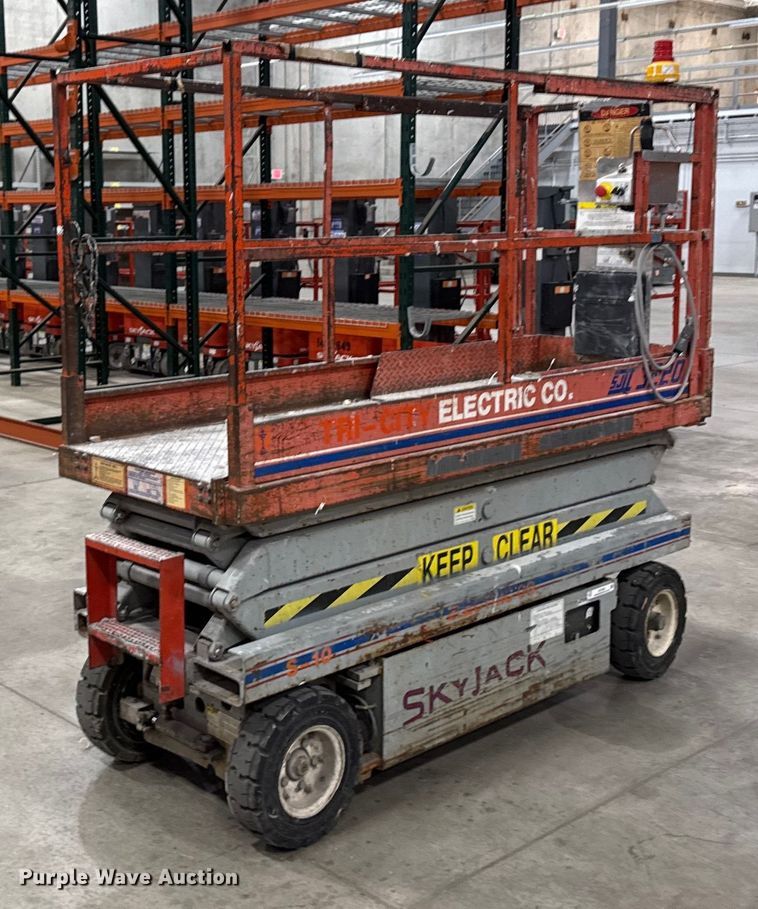 1993 Skyjack SJ-3220 scissor lift - EG7082