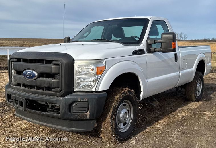 2011 Ford F350 Super Duty XL pickup truck - EG7098