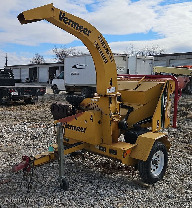 2014 Vermeer BC700 XL wood chipper - EI8711