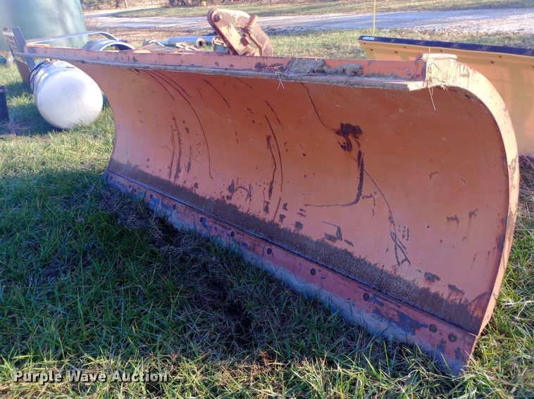 Henke snow plow - EN8645