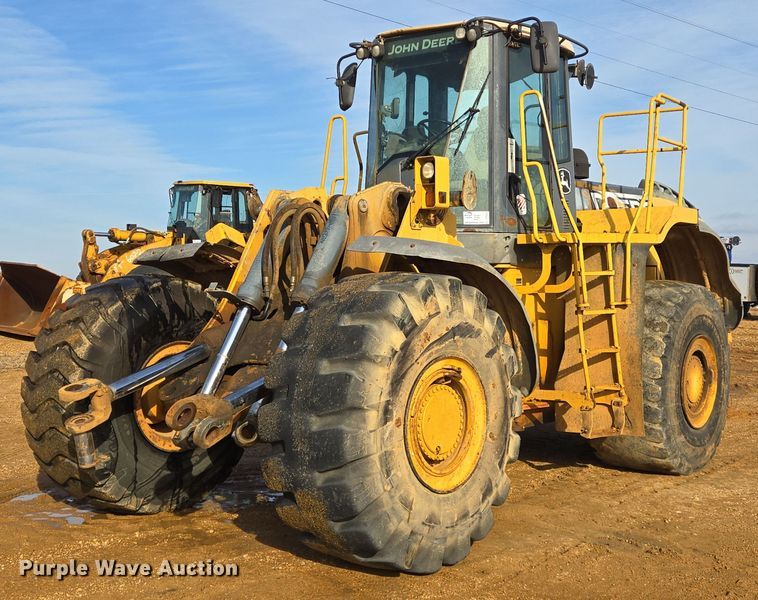 2011 John Deere 844K wheel loader - DT5410