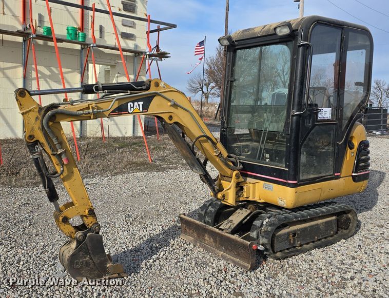 1999 Caterpillar 301.5 mini excavator - DW3927