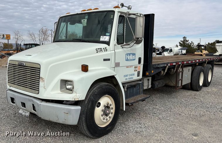 2000 Freightliner FL80 flatbed truck - EE0005