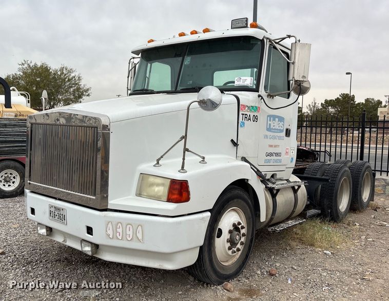 1995 White GMC WCA Aero semi truck - EE0007