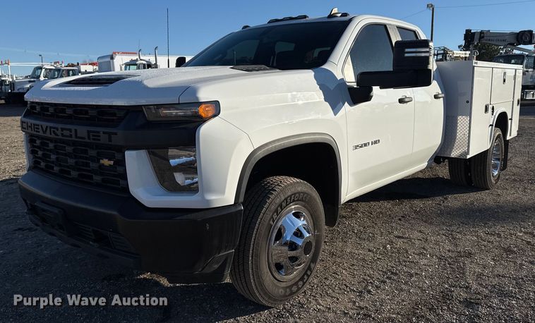 2021 Chevrolet Silverado 3500HD Double Cab utility bed pickup truck - EG2333