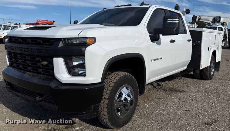 2020 Chevrolet Silverado 3500HD Crew Cab utility bed pickup truck - EG2341