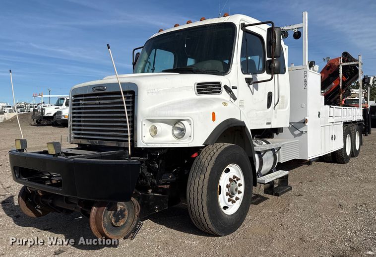 2007 Freightliner Business Class M2 crane truck - EG2357