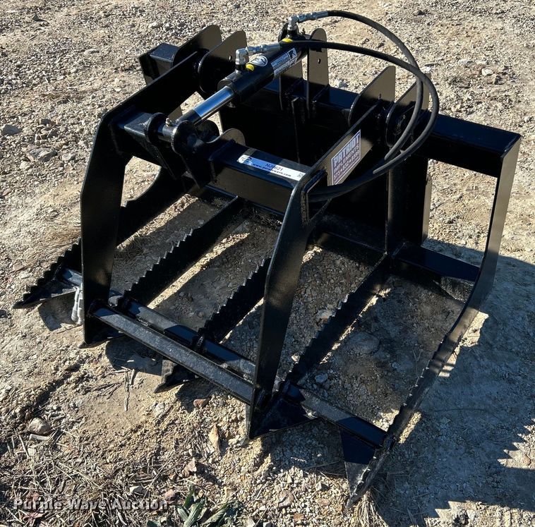 Patriot Implements skid steer grapple bucket - NJ9621