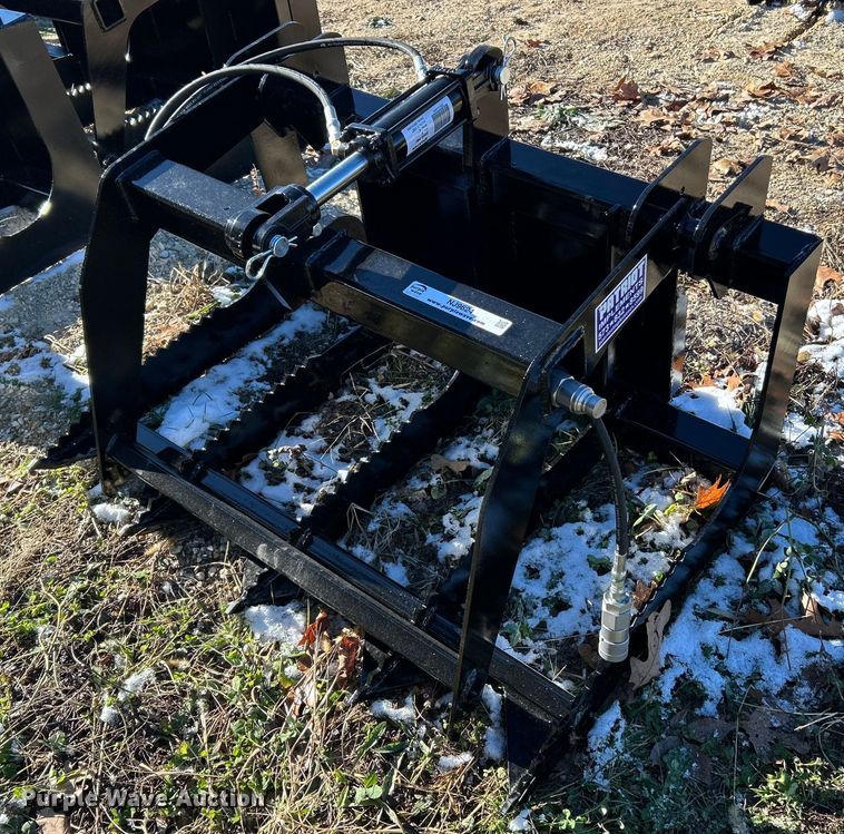 Patriot Implements skid steer grapple bucket - NJ9624