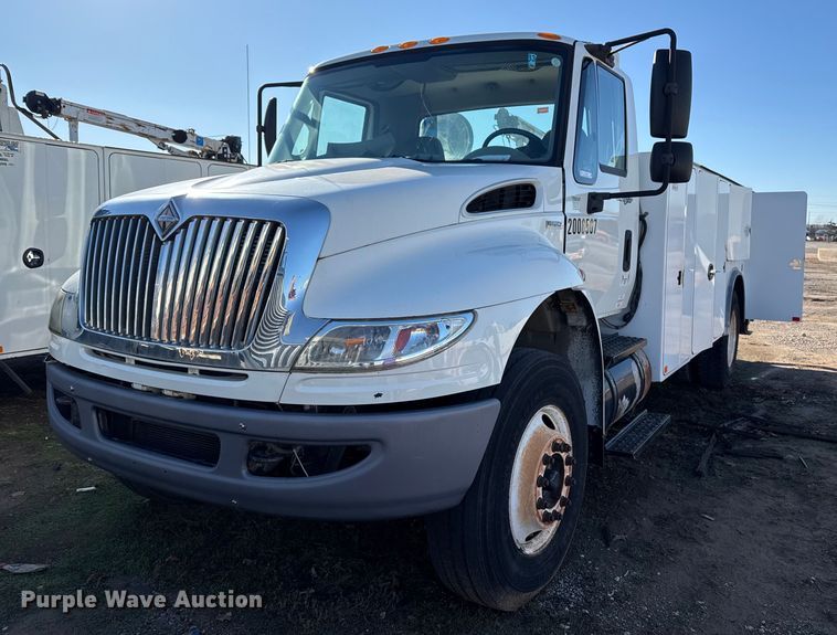 2008 International 4400 utility / service truck - EG7953