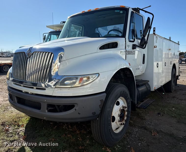 2008 International 4400 utility / service truck - EG7957