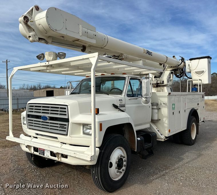 1993 Ford F800 bucket truck - EJ5291