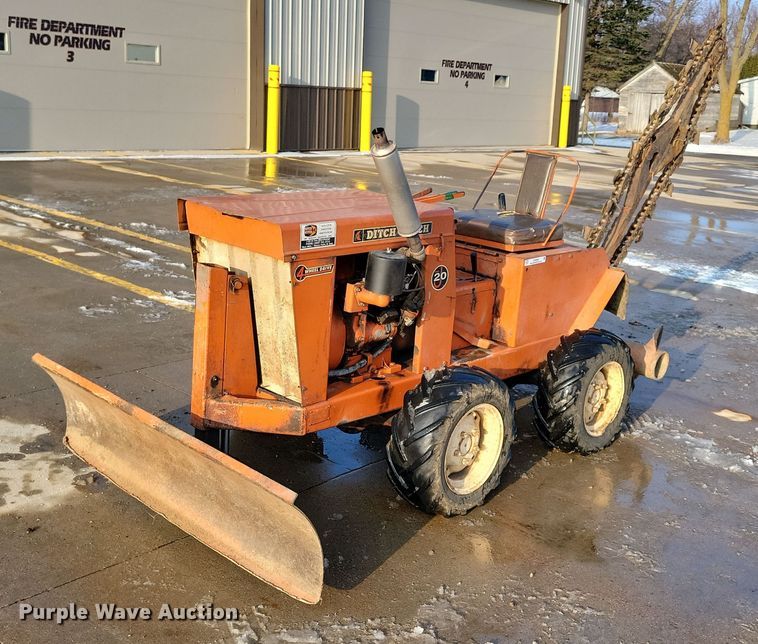 Ditch Witch J20 trencher - OH9484