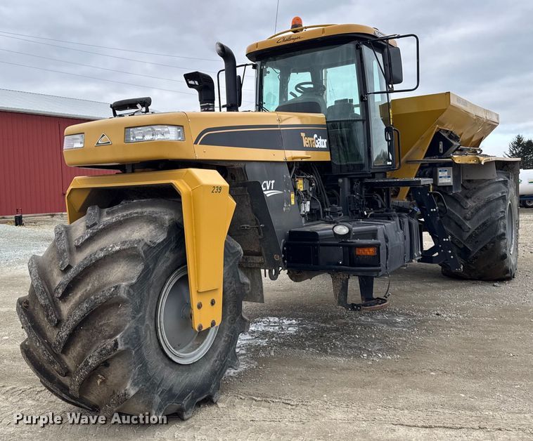 2015 TerraGator 8300B spreader - DH9236