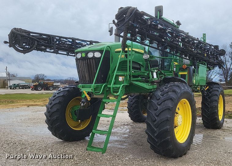 2012 John Deere 4830 sprayer - DQ3845