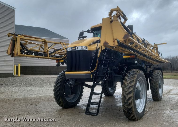 2014 RoGator  RG1300 sprayer - DQ3847
