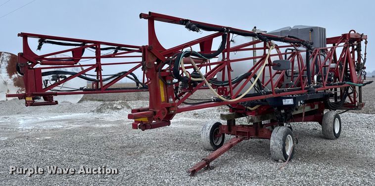 Case IH 610 liquid sprayer bed - DW2457