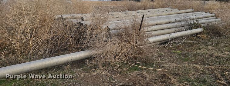 Approximately 305 irrigation pipes - DW3028