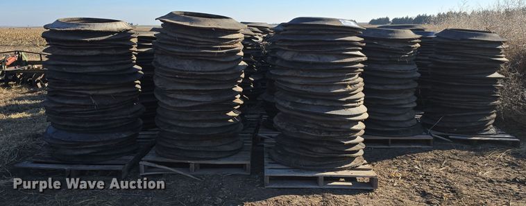 (33) pallets of tire rings - DW3030