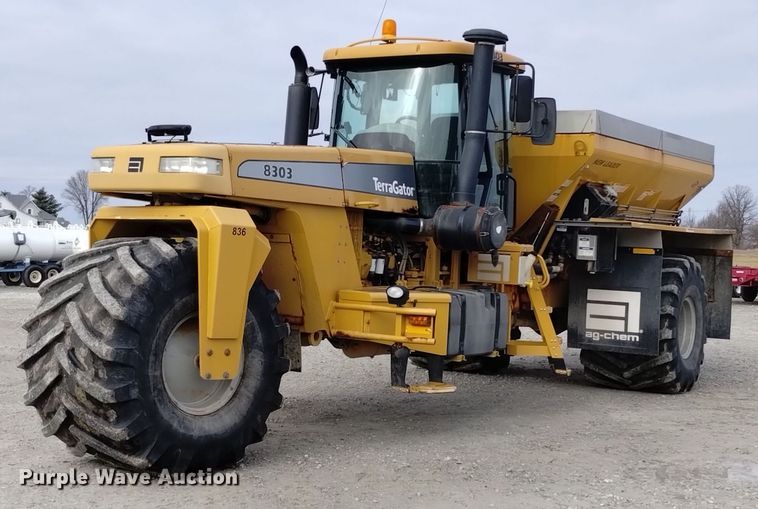 TerraGator 8303 spreader - EH0101