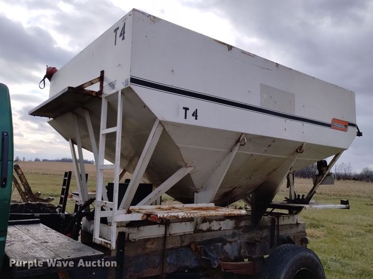 Willmar Load Runner 10 fertilizer tender - EH0104