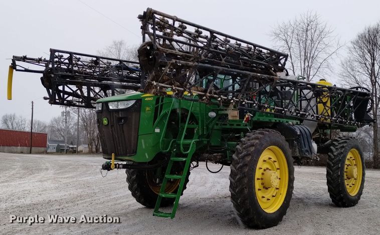 2013 John Deere 4940 sprayer - EH0112