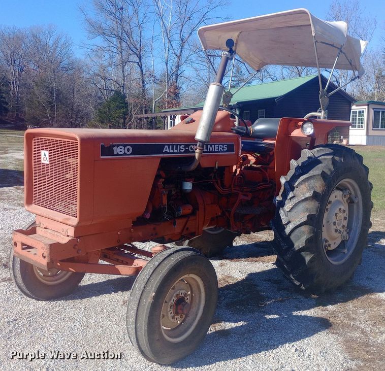 Allis-Chalmers 160 tractor - EN8642