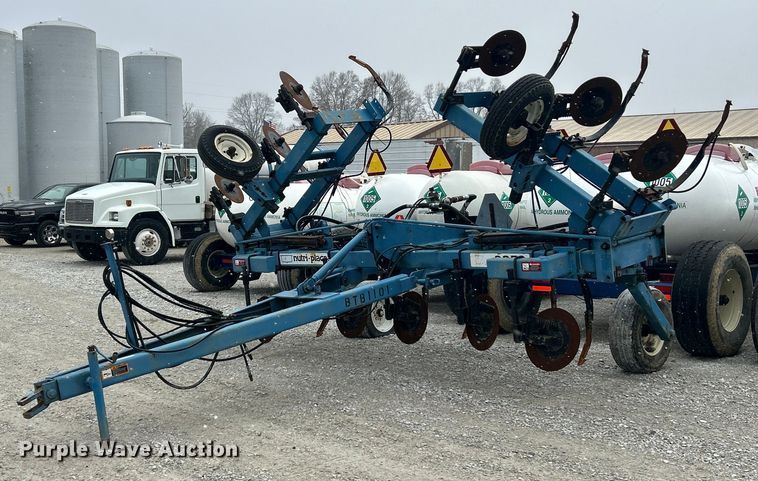 DMI Nutri-Placr 3250 NH3 applicator - NJ9664