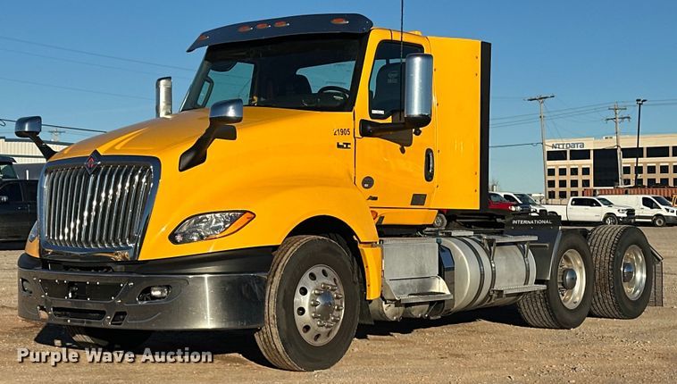 2021 International A26 semi truck - ER4712