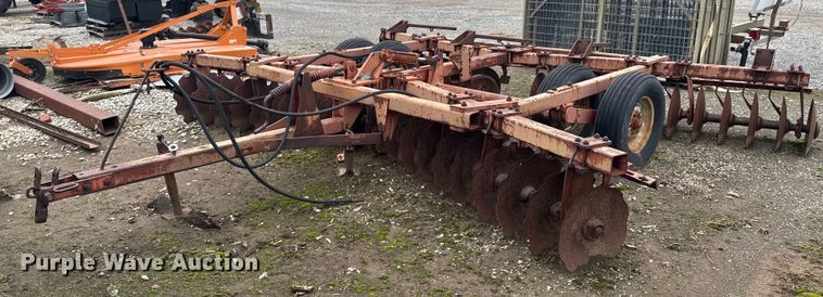 Massey Ferguson 620 tandem disk - DO0191