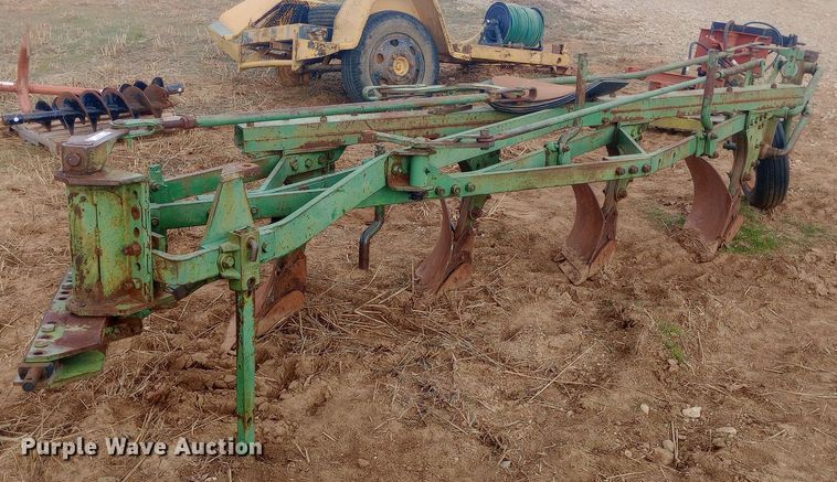 John Deere four bottom plow - EN8626