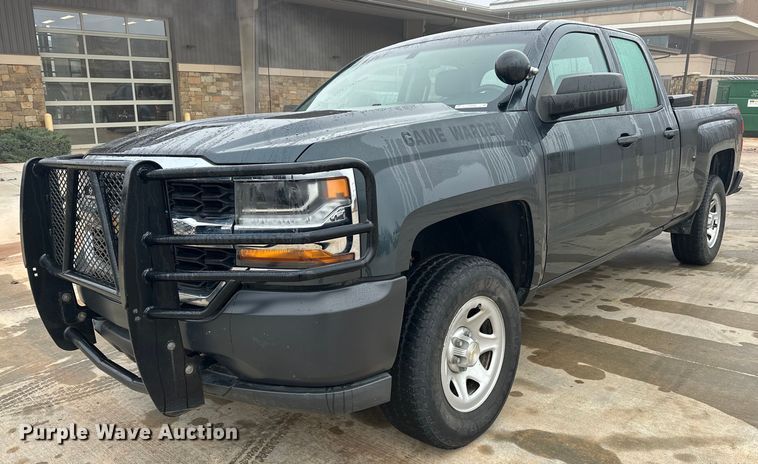 2018 Chevrolet Silverado 1500 Double Cab pickup truck - ER4689