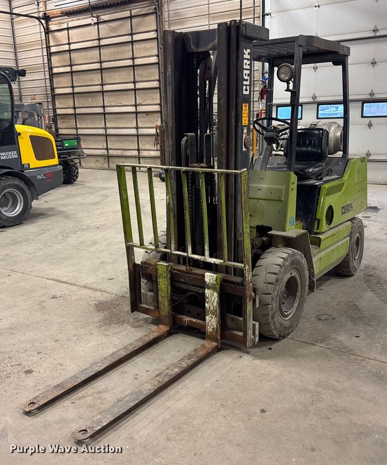 Clark  GPX25 forklift - DH9247