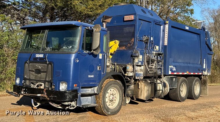 2013 AutoCar Xpeditor refuse truck - DO2584
