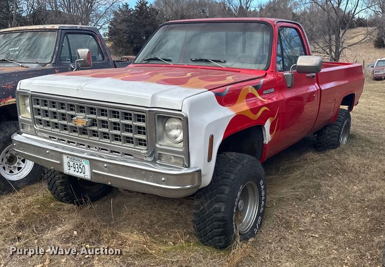 1974 Chevrolet  K2500 pickup truck - DX3925
