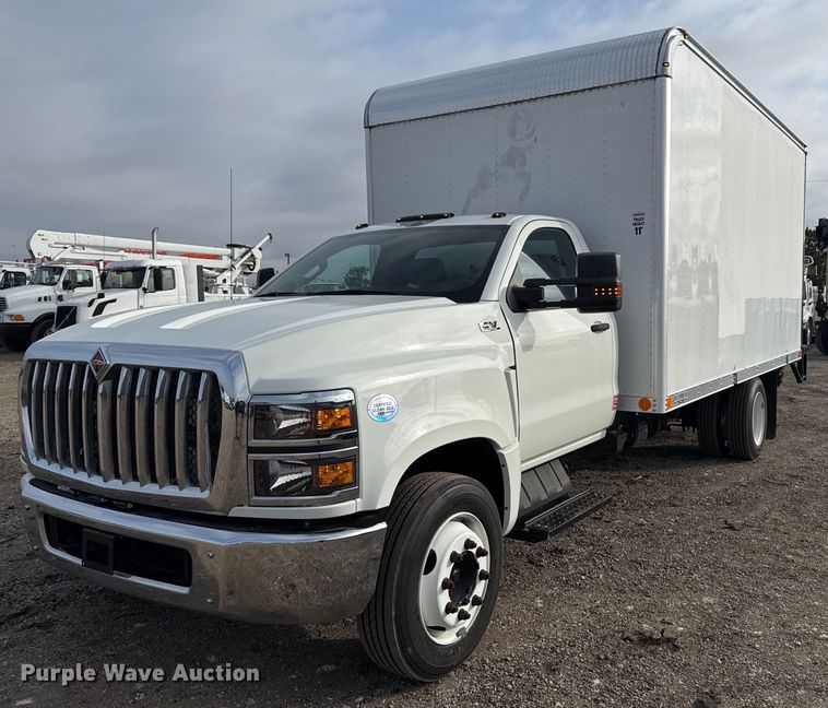 2019 International CV515 box truck - EG2321