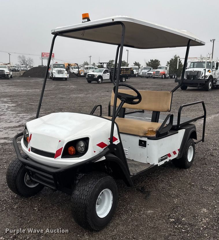 Cushman Hauler 1200 golf cart - EG2429