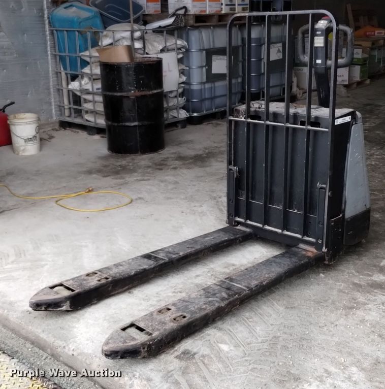 Crown WP2035-45 pallet jack - EH0063