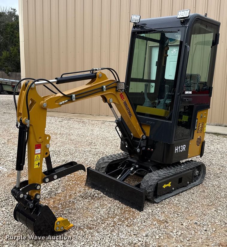 2024 AGT H13R mini excavator - EJ3428