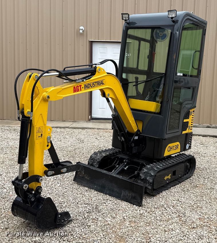 2024 AGT QH13R mini excavator - EJ3432