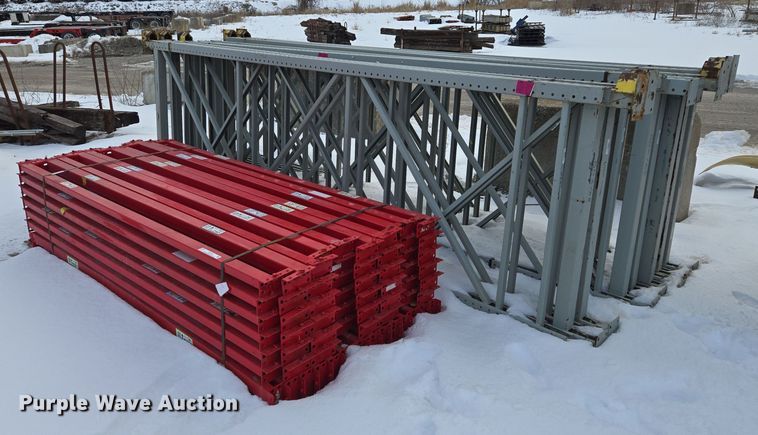 Teardrop pallet racking  - EQ3900