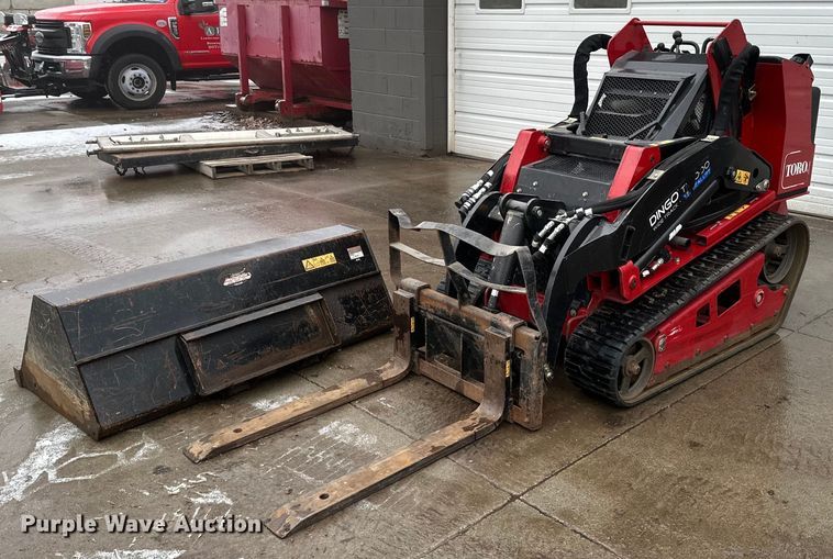 Toro Dingo TX 1000 compact utility loader - DN0910